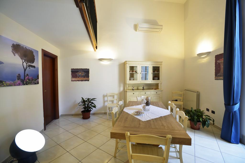 Apartment Italia Neapel