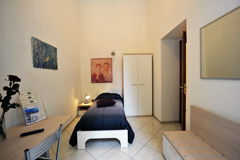 Italia * Neapel